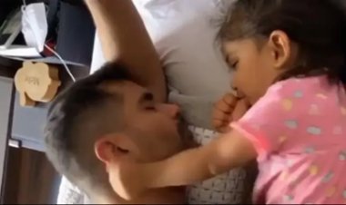 अंगद बेदी सो रहे थे तभी बेटी मेहर ने इस खास अंदाज में उठाया, बाप-बेटी का क्यूट VIDEO वायरल