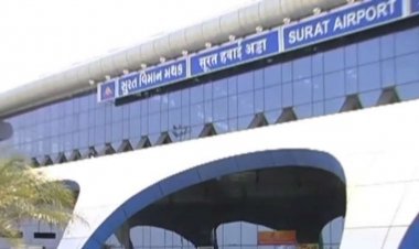 Navratri 2020 : Surat Airport पे यात्रिओ का स्वागत अलग अंदाज़ में